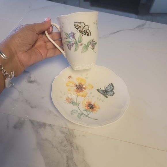 Lenox Eastern Tailed Blue Teacup and Saucer - Picture 12 of 12